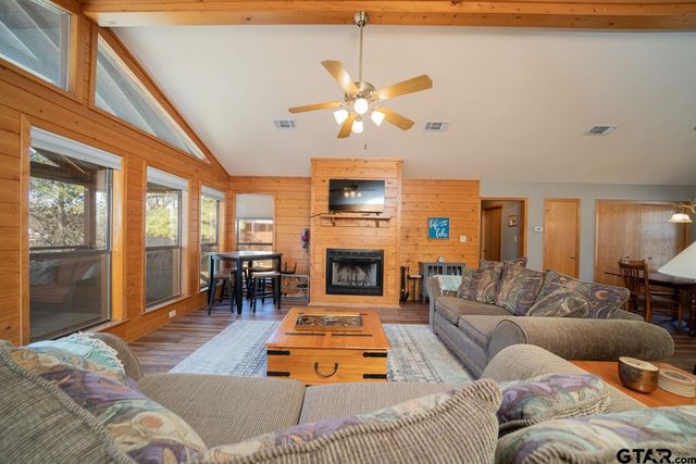 368 Charyla, Scroggins, TX 75480