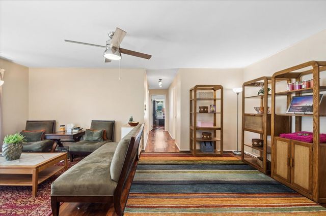 166 Hemingway Court 252, Vernon Hills, IL 60061