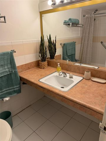 26 W Diplomat Pkwy 2229, Hallandale Beach, FL 33009