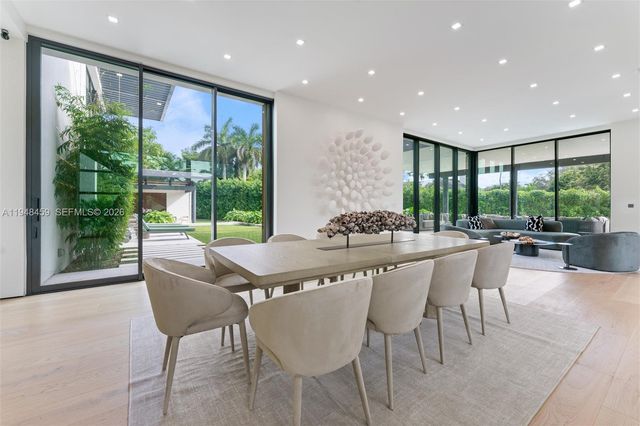 5845 SW 130th Ter, Pinecrest, FL 33156