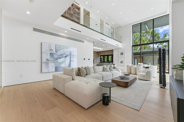 5845 SW 130th Ter, Pinecrest, FL 33156