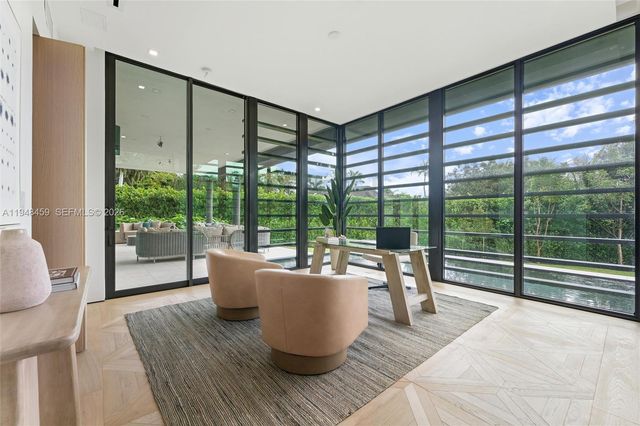 5845 SW 130th Ter, Pinecrest, FL 33156