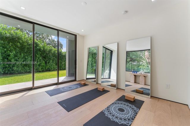 5845 SW 130th Ter, Pinecrest, FL 33156