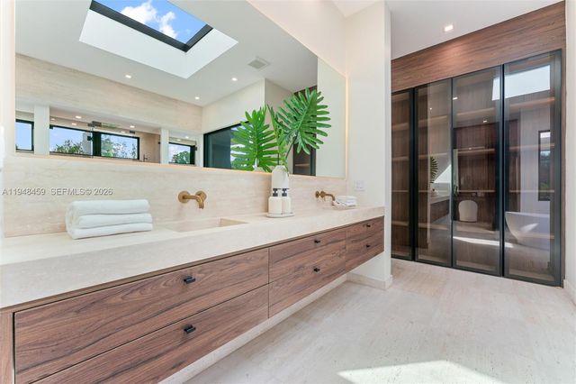 5845 SW 130th Ter, Pinecrest, FL 33156