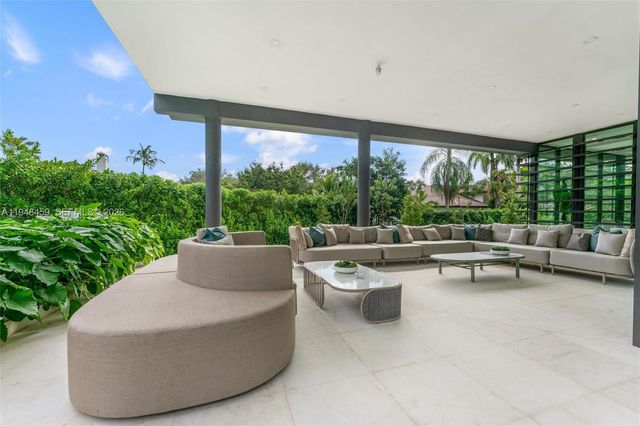 5845 SW 130th Ter, Pinecrest, FL 33156