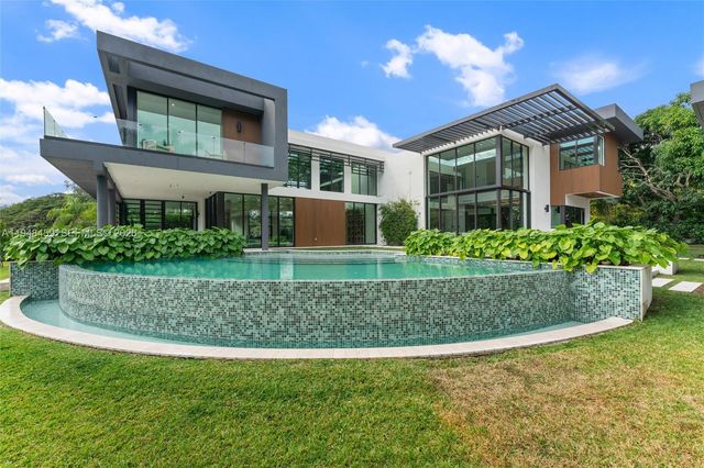 5845 SW 130th Ter, Pinecrest, FL 33156