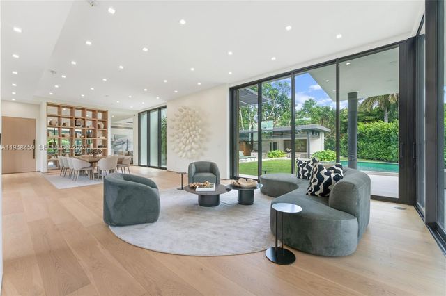 5845 SW 130th Ter, Pinecrest, FL 33156