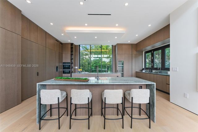 5845 SW 130th Ter, Pinecrest, FL 33156