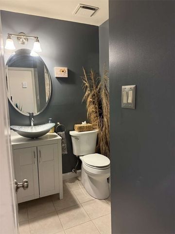 2764 Bingham, Upper St Clair, PA 15241