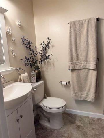 2764 Bingham, Upper St Clair, PA 15241