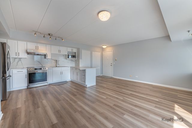 7316 40th Street 4D, Lyons, IL 60534