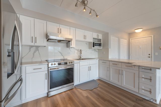 7316 40th Street 4D, Lyons, IL 60534