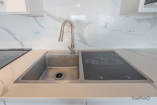 7316 40th Street 4D, Lyons, IL 60534