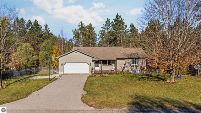 255 Eden Street, Kingsley, MI 49649