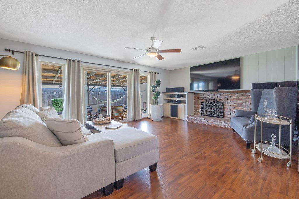 Image 18 of property listing at 3113 E Laurel Avenue, Visalia, CA 93292