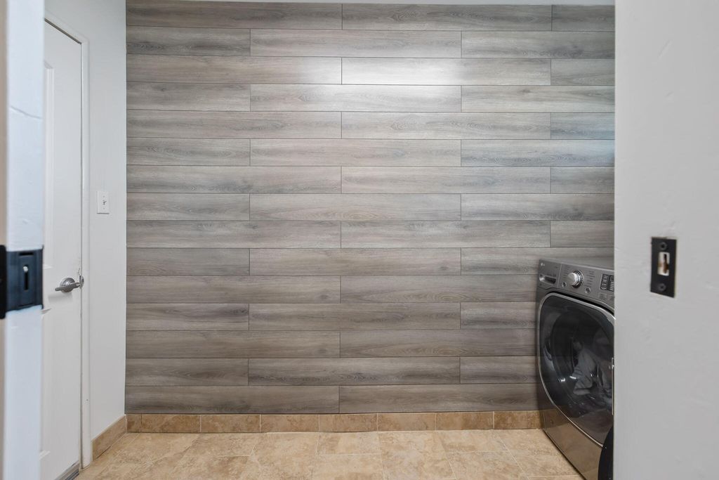 Image 25 of property listing at 3113 E Laurel Avenue, Visalia, CA 93292
