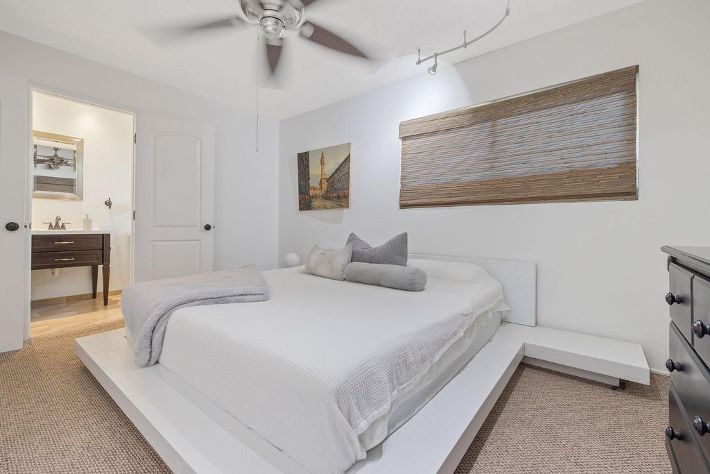 Image 32 of property listing at 3113 E Laurel Avenue, Visalia, CA 93292
