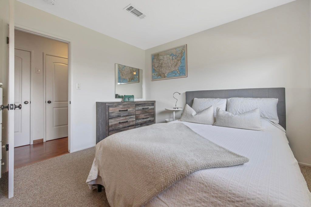 Image 38 of property listing at 3113 E Laurel Avenue, Visalia, CA 93292