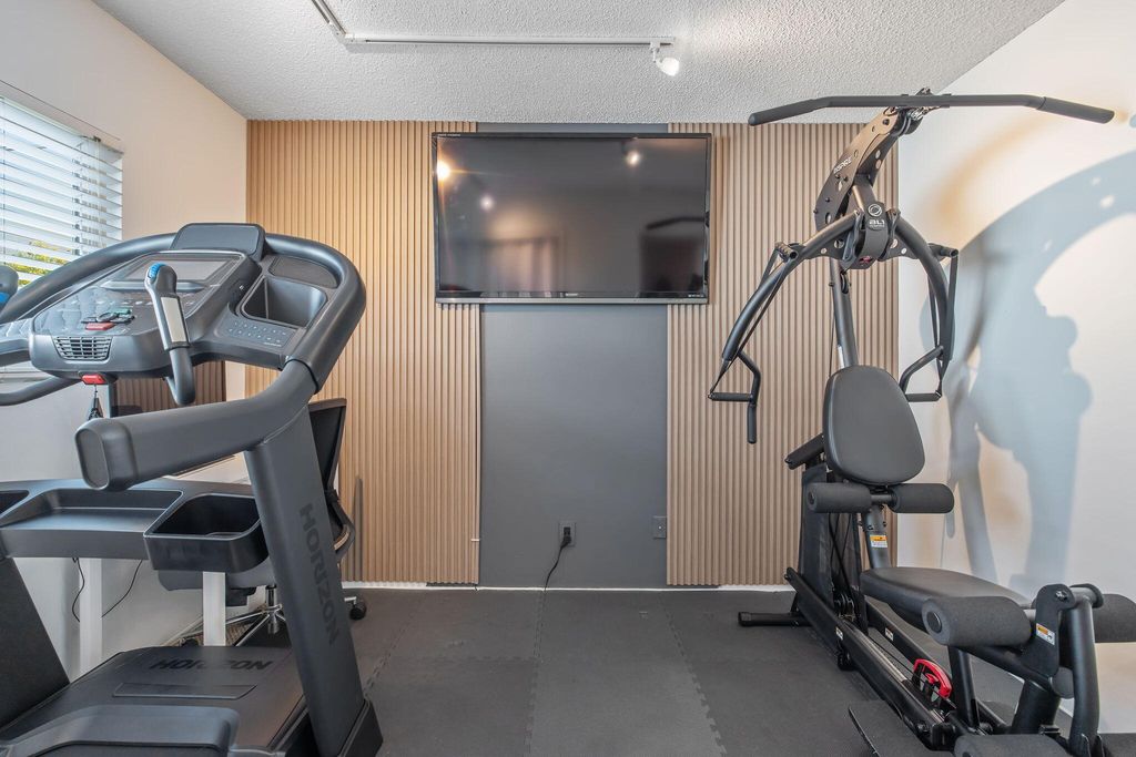 Image 40 of property listing at 3113 E Laurel Avenue, Visalia, CA 93292