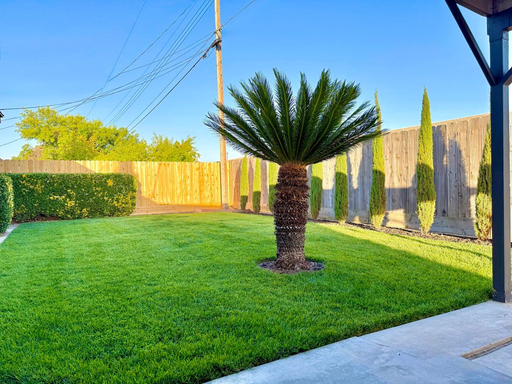 Image 42 of property listing at 3113 E Laurel Avenue, Visalia, CA 93292