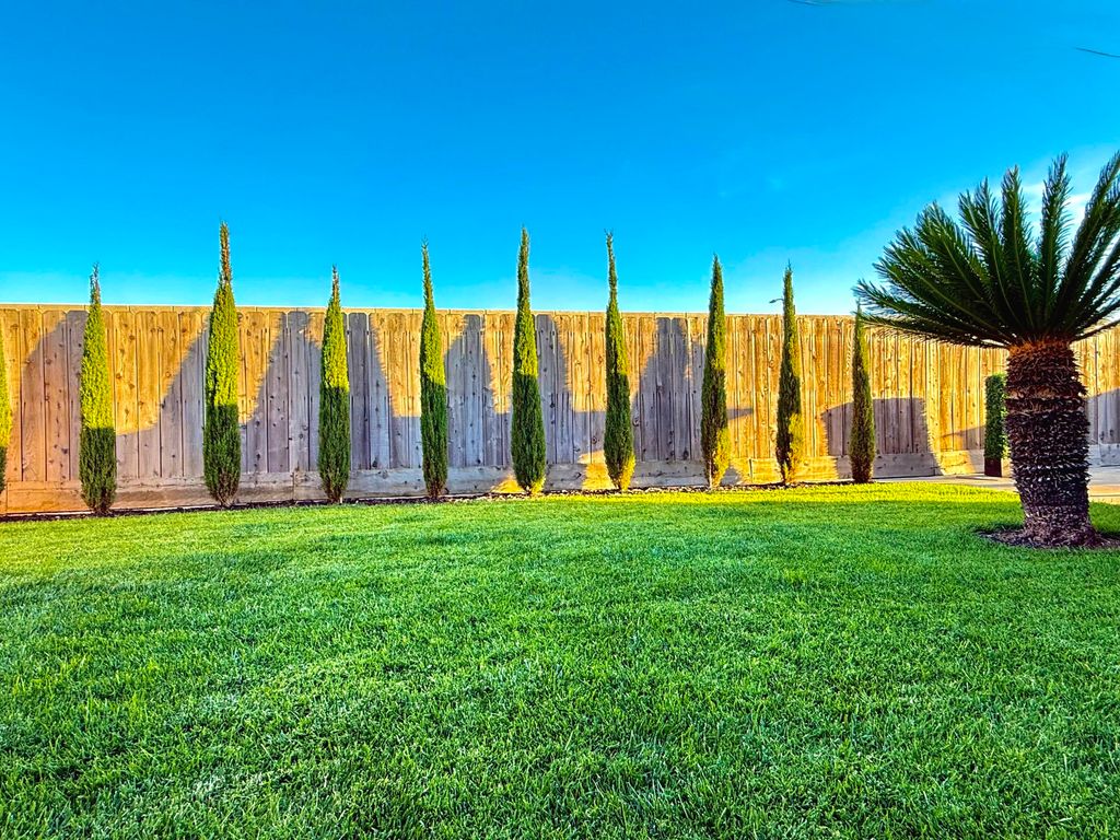 Image 44 of property listing at 3113 E Laurel Avenue, Visalia, CA 93292