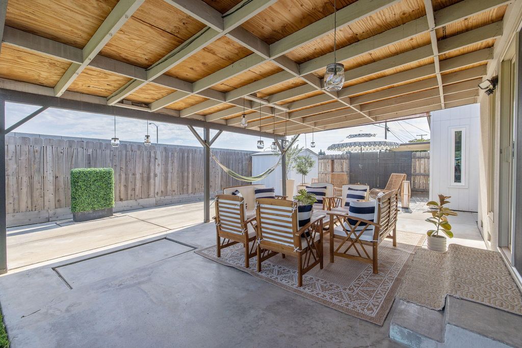 Image 47 of property listing at 3113 E Laurel Avenue, Visalia, CA 93292