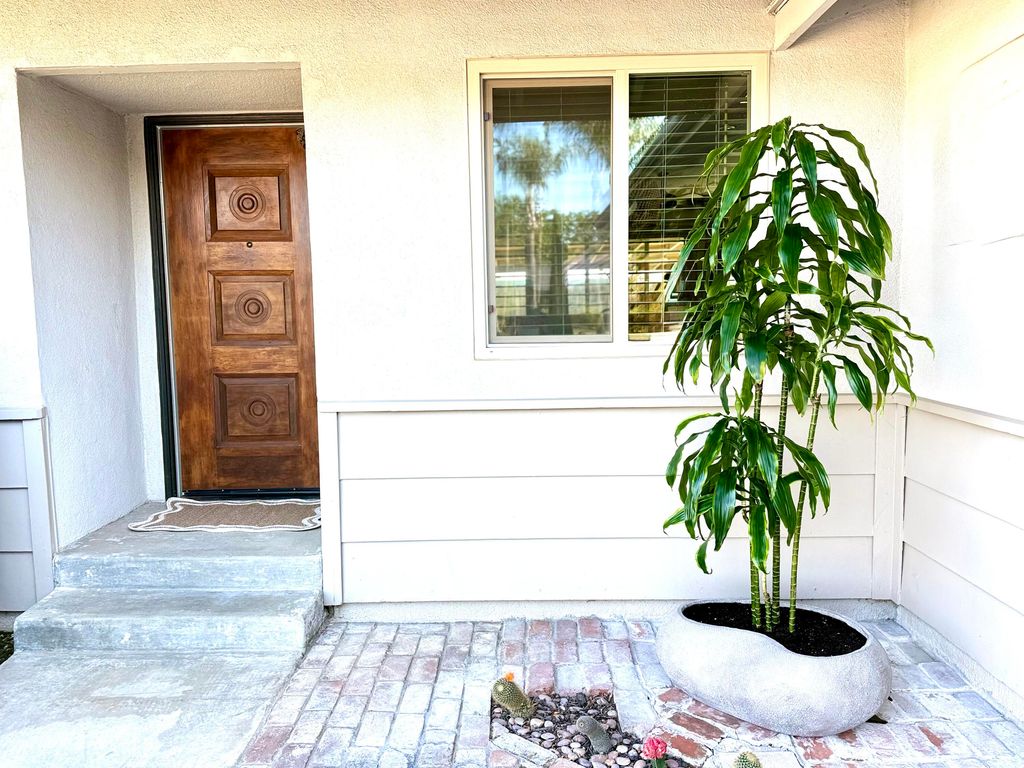 Image 5 of property listing at 3113 E Laurel Avenue, Visalia, CA 93292