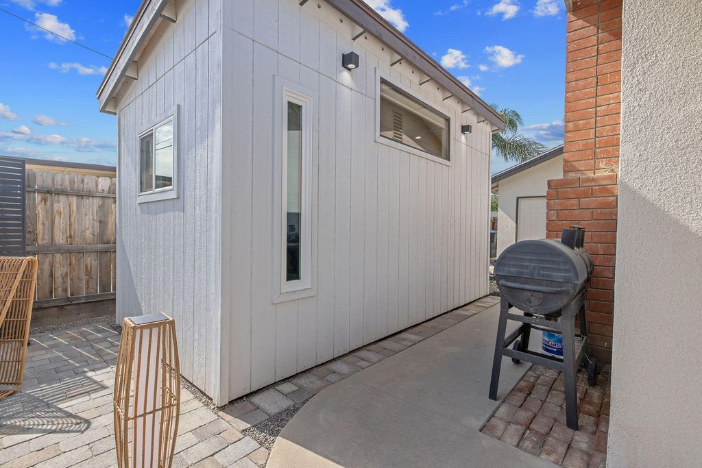 Image 60 of property listing at 3113 E Laurel Avenue, Visalia, CA 93292