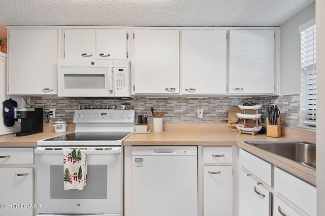 3100 Ocean Shore Blvd Apt 405, Ormond Beach, FL 32176