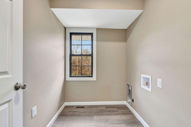 8878 E Main Street, Alexandria, KY 41001