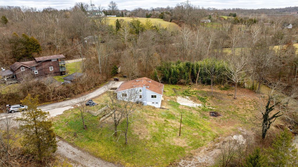 8878 E Main Street, Alexandria, KY 41001