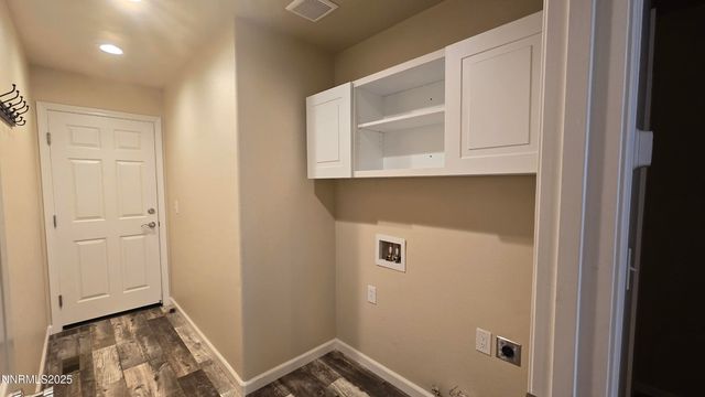 3185 Cliffrose Drive, Silver Springs, NV 89429