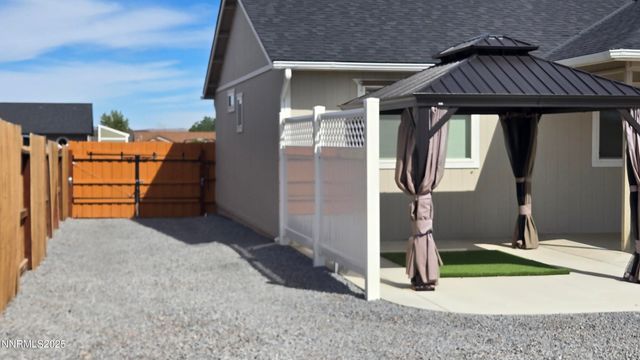 3185 Cliffrose Drive, Silver Springs, NV 89429