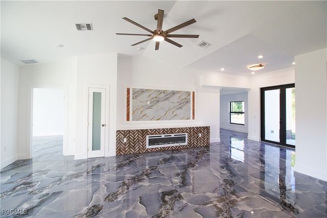 3707 35th ST SW, Lehigh Acres, FL 33976