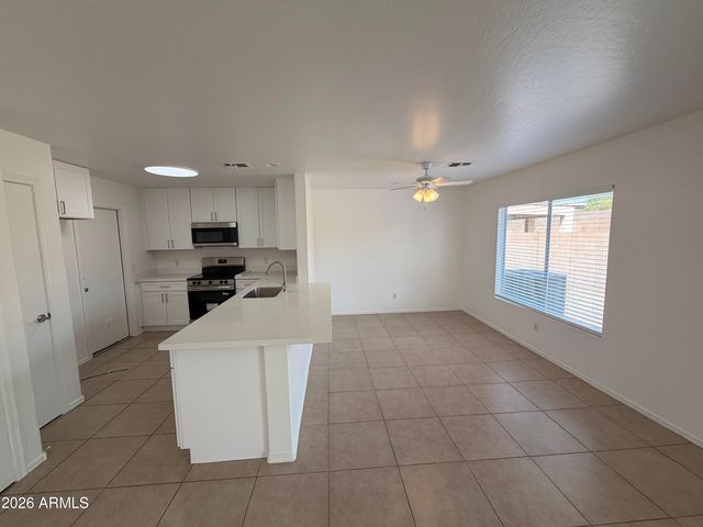 12930 W PARADISE Drive, El Mirage, AZ 85335