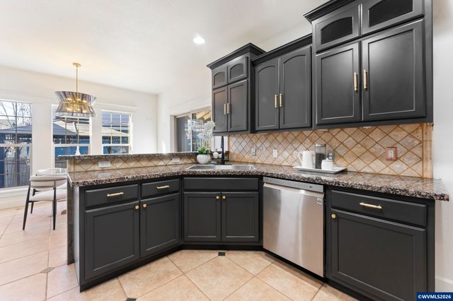 965 Caradon Ct NW, Salem, OR 97304