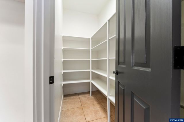 965 Caradon Ct NW, Salem, OR 97304