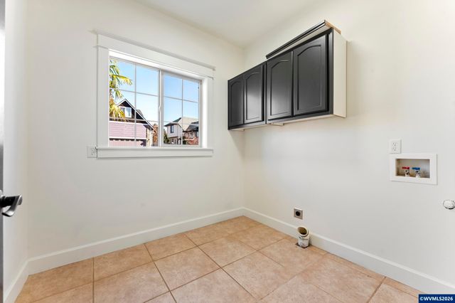 965 Caradon Ct NW, Salem, OR 97304