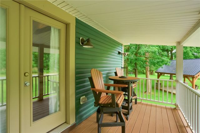 482 Shadyrest Rd, Franklin Twp, PA 16117
