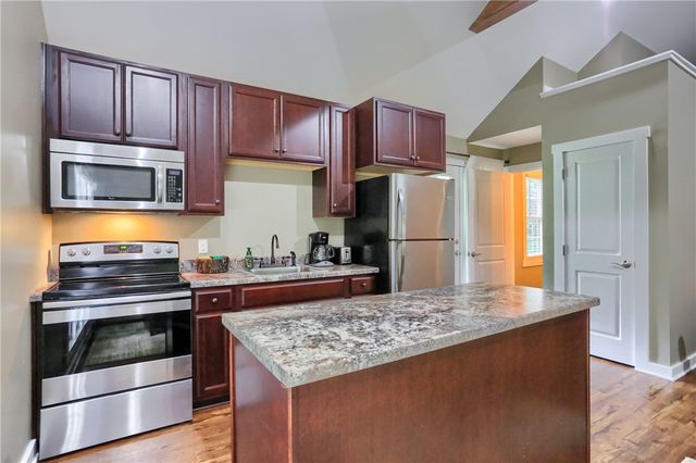 482 Shadyrest Rd, Franklin Twp, PA 16117