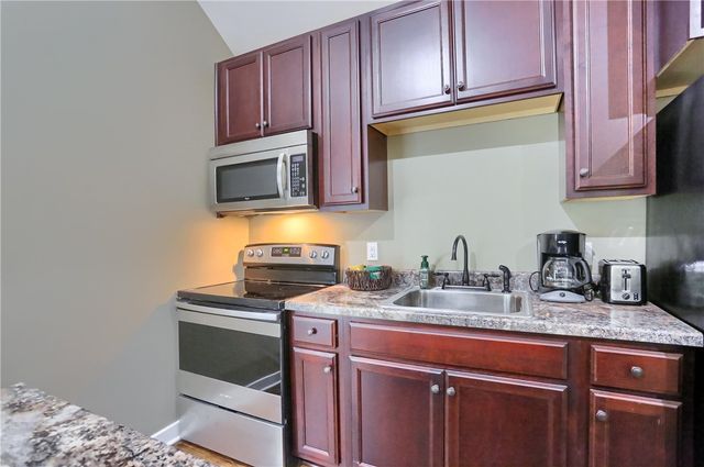 482 Shadyrest Rd, Franklin Twp, PA 16117