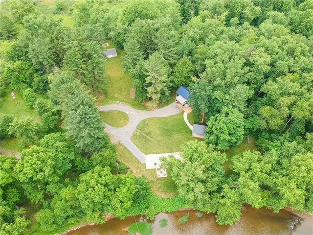 482 Shadyrest Rd, Franklin Twp, PA 16117