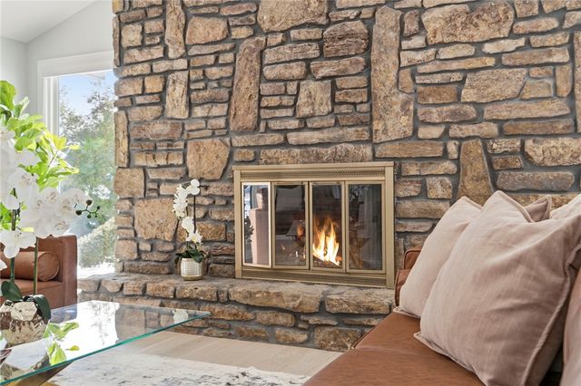 102 Franjo Lane, Springdale, AR 72764