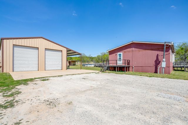 321 Young Road, Millsap, TX 76066