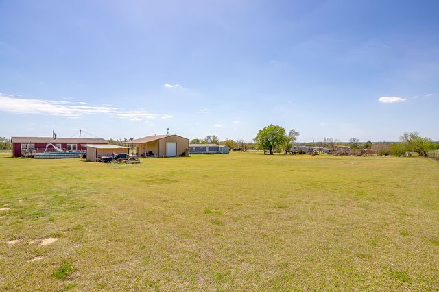 321 Young Road, Millsap, TX 76066