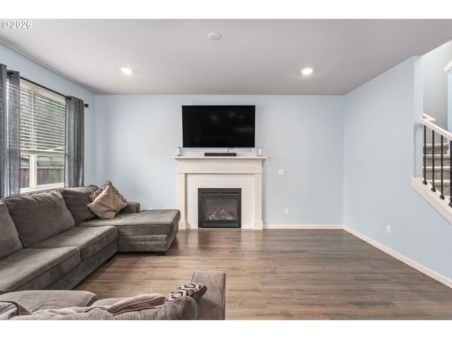 492 Sw 15TH Ave, Canby, OR 97013