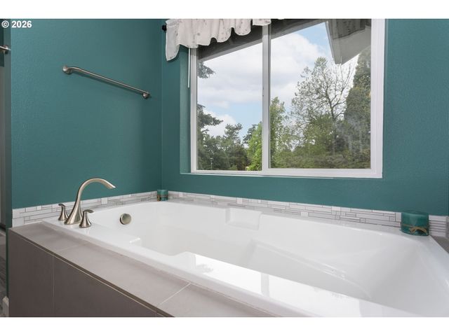 492 Sw 15TH Ave, Canby, OR 97013