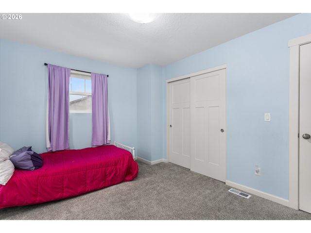 492 Sw 15TH Ave, Canby, OR 97013