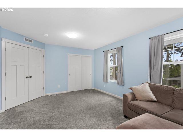 492 Sw 15TH Ave, Canby, OR 97013