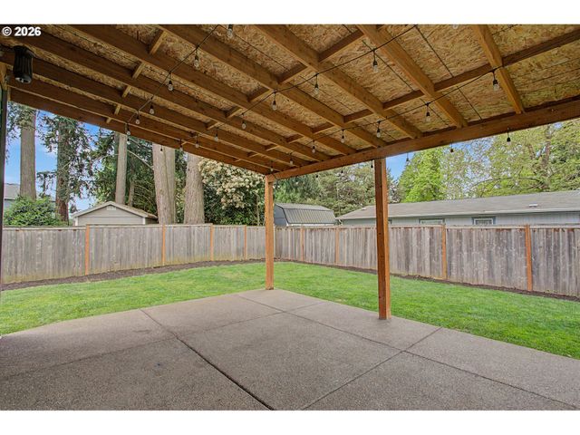 492 Sw 15TH Ave, Canby, OR 97013